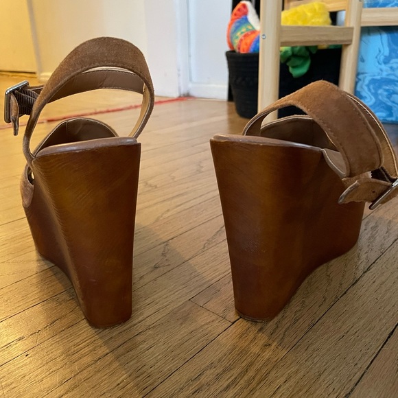 Steve Madden Suede Platform - Picture 4 of 4